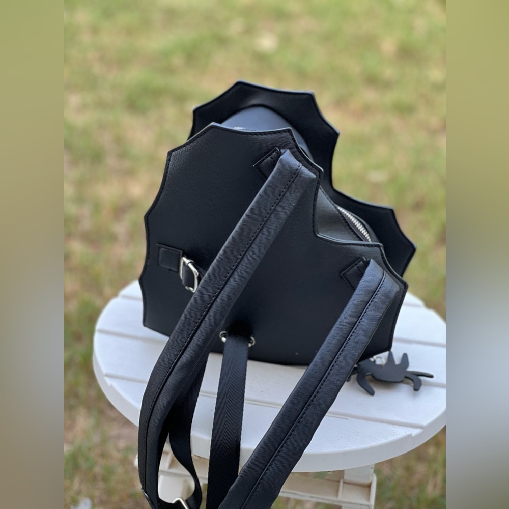 - Mad engine Spiderweb Heart Backpack w/ Spider Zipper HTF